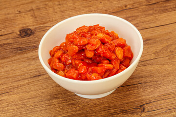 Baked kidney with tomato and pepper