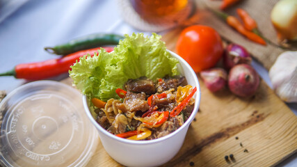 spicy minced meat served in an eco-friendly bowl