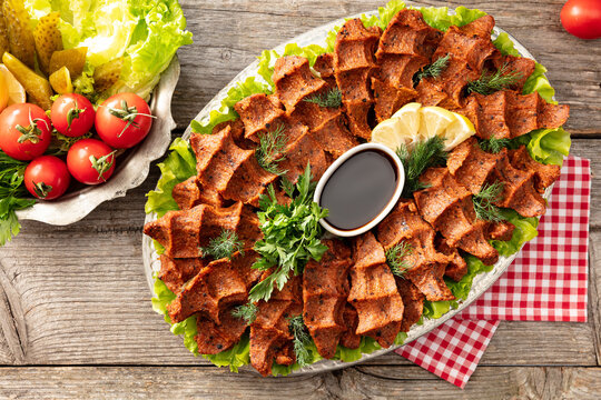 &Ccedil;iğ K&ouml;fte (cig kofte)