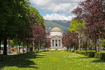 Como - The memorial of Alessandro Volta.