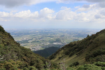 日本の入道ヶ岳と呼ばれる山の山頂の絶景。みんなに伝えたい。