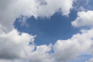 日本の入道ヶ岳と呼ばれる山の山頂の絶景。みんなに伝えたい。