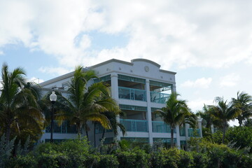 Fototapeta na wymiar 南の島のリゾートホテル