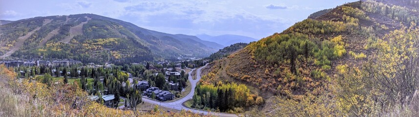 Fototapeta na wymiar panoramic view of mountain town
