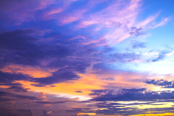 Obraz na płótnie Canvas sunset sky and clouds