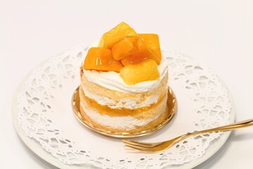 マンゴーとパイナップルのケーキ