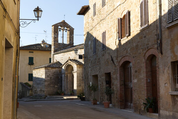 Fototapeta na wymiar The Church of Santa Maria Assunta in the Town of San Quirico D'Orcia