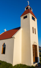 Fototapeta premium Eine kleine Kirche in Island