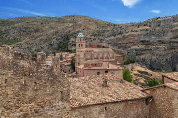 Fototapeta na wymiar Salvador Cathedral from the Walls of Albarracin