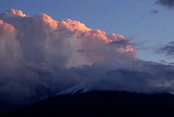 富士と雲