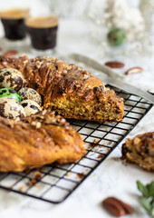 Cinnamon roll with walnuts and caramel 