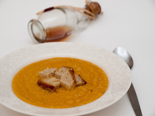 Chickpea soup with croutons