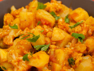 Aloo gobi - Indian potato and cauliflower curry