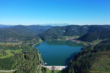 Obraz na płótnie Canvas Aerial view of the Palcmanska Masa reservoir in the village of Dedinky in Slovakia
