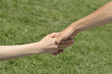 手と手
