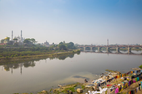 Washing drying on banks of Gomti River, Lucknow, Uttar Pradesh, India