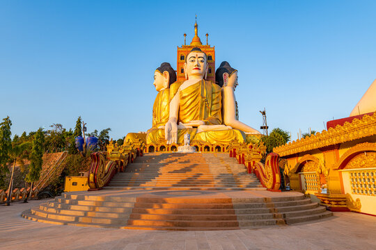 Huge sitting Buddhas, Ko Yin Lay, Pupawadoy Monastery near Ye, Mon state