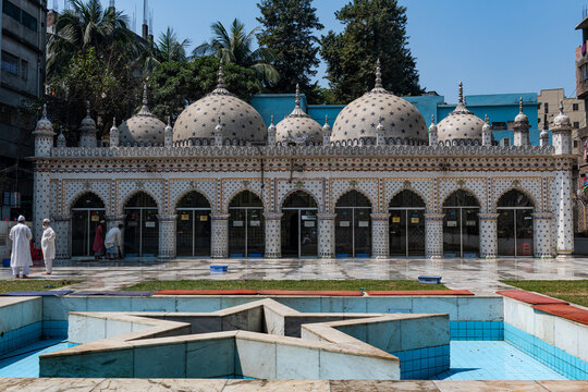 Ornate designs and motif of blue stars, Star Mosque (Tara Masjid), Dhaka