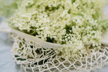 Mesh bag with elderflower