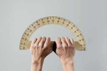 protractor