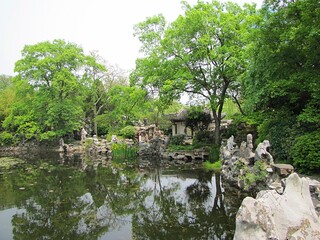 Fototapeta na wymiar Walking around China garden