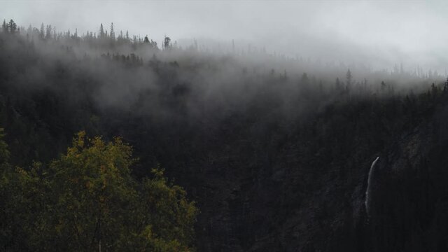 A beautiful waterfall filmed in slowmo in Rjukan Norway