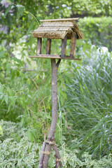 ナチュラルガーデンのバードハウス