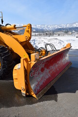待機中の除雪車