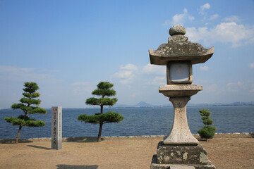 唐崎の夜雨　石標