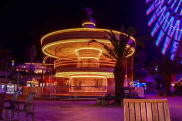 夜のメリーゴーランド