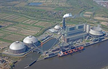 Obraz premium Steinkohle Kraftwerk Moorburg vor dem Abschalten