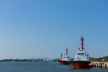 四日市港の消防船の風景