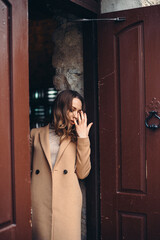 photo shoot of a girl on the street in autumn