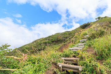 烏帽子岳登山道（秋）熊本県阿蘇市　Mt.Eboshidake 
Trail Kumamoto-ken Aso city