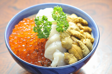 海鮮丼