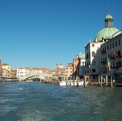 Naklejka premium city grand canal