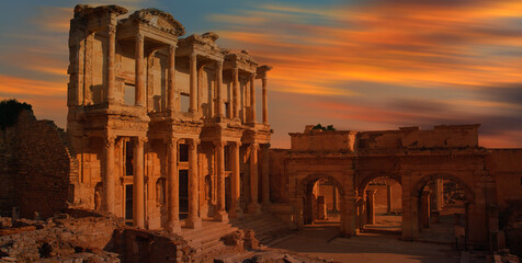 Celsus Library in Ephesus at amazing sunset - Selcuk, Turkey 