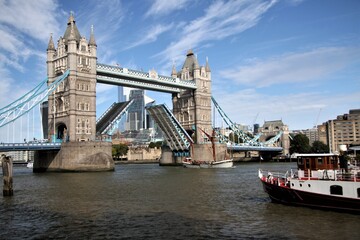 Fototapeta na wymiar Tower Bridge with the Drawbridge up