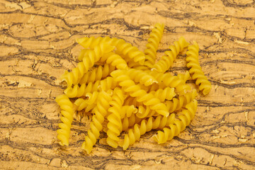 Raw Raw fusilly Italian pasta