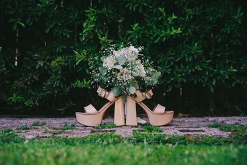zapatos de novia para el día del casamiento