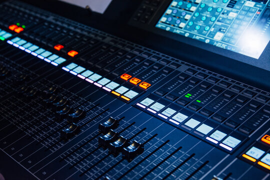Mixer board console