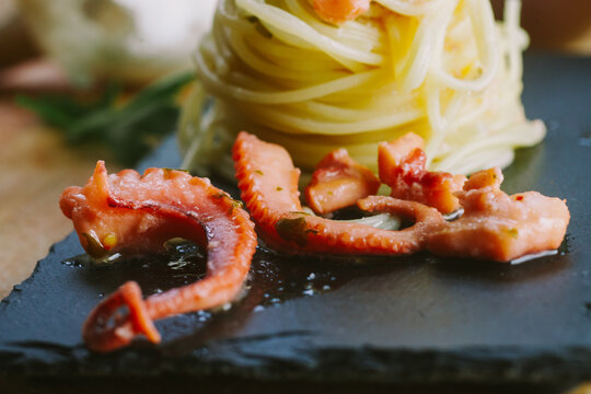Octopus pasta