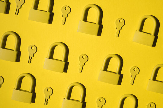 Keys and locks. yellow/yellow