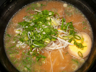 醤油豚骨ラーメン