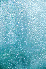 ガラスに付いた水滴