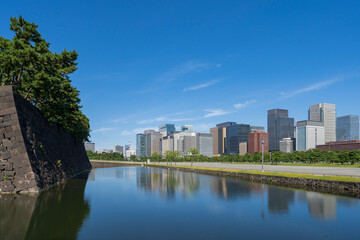 【東京都】皇居二重橋濠から丸の内を望む