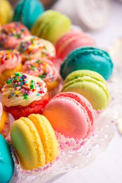 Colorful macarons