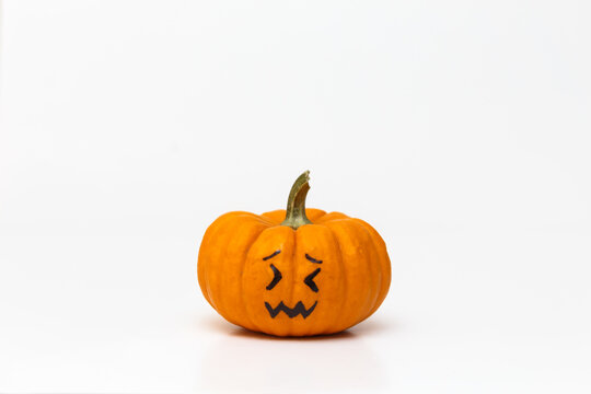 Naklejki pumpkin with confounded emoticon face