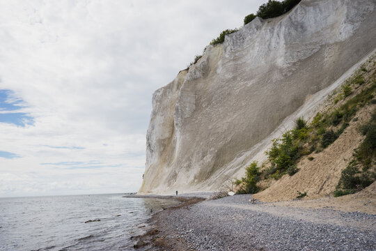 Baltic sea with M&Otilde;&ocirc;ns Klint