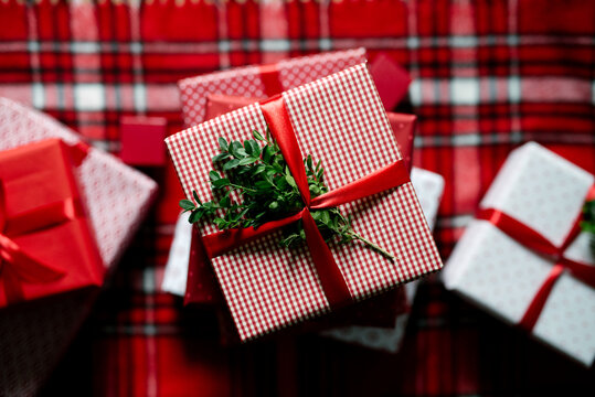 Red theme Christmas gifts